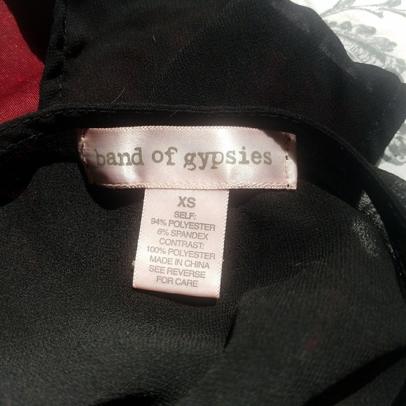 Band of Gypsies Red Velvet Crop Top - Picture 4 of 4